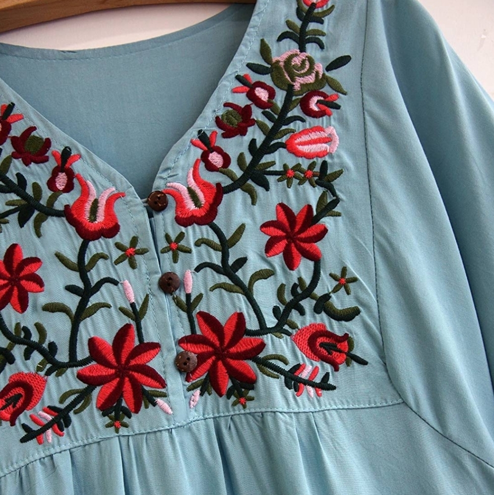 🆕️ Bohemian Floral Embroidered Dress - Picture 5 of 7